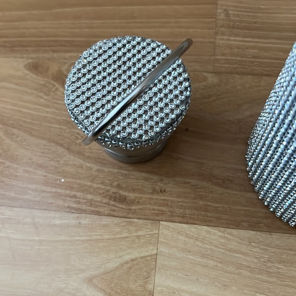 New silver Rhinestone Water Bottle with Silver handle - Picture 5 of 6